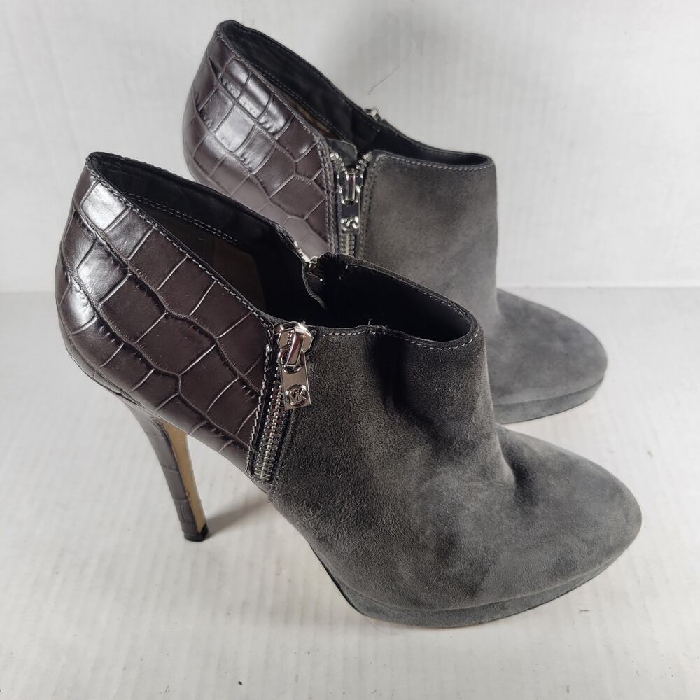 MICHAEL KORS Women Leather York Snake print Gray Zipped 5" Heel Bootie Size 9M